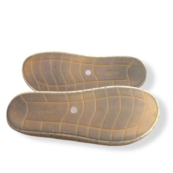 Women\'s Earth Cork Wedge Cross Strap Sandals Sz 8 Tan Suede Slip-On Resort Pool
